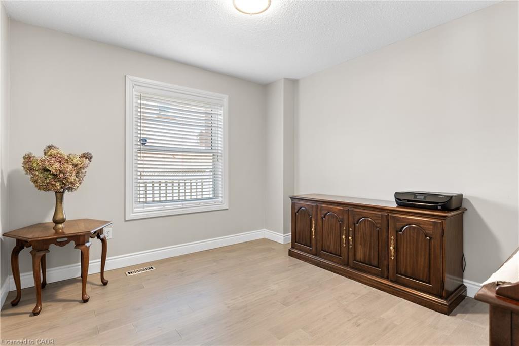 86 Santa Maria Drive, Cambridge, ON - Indoor Photo Showing Other Room