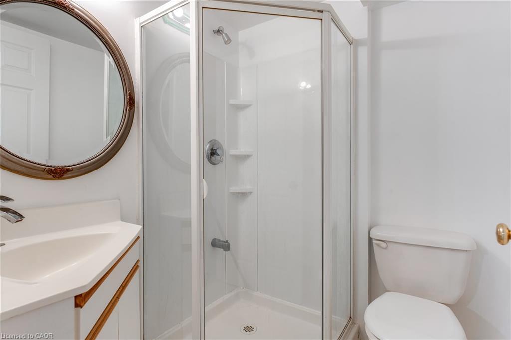 86 Santa Maria Drive, Cambridge, ON - Indoor Photo Showing Bathroom