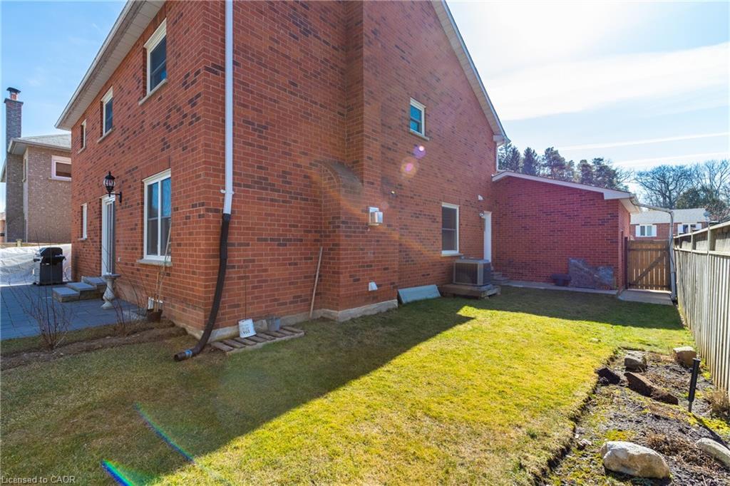 86 Santa Maria Drive, Cambridge, ON - Outdoor With Exterior