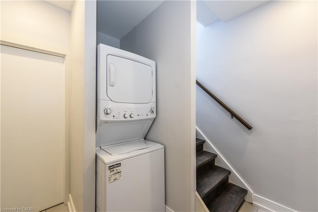 78 Balmoral Avenue N, Hamilton, ON - Indoor Photo Showing Laundry Room