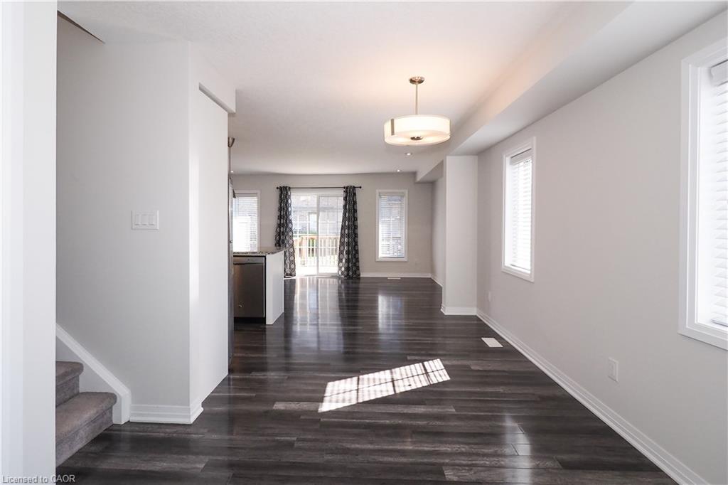 181 South Creek Drive, Kitchener, ON - Indoor Photo Showing Other Room