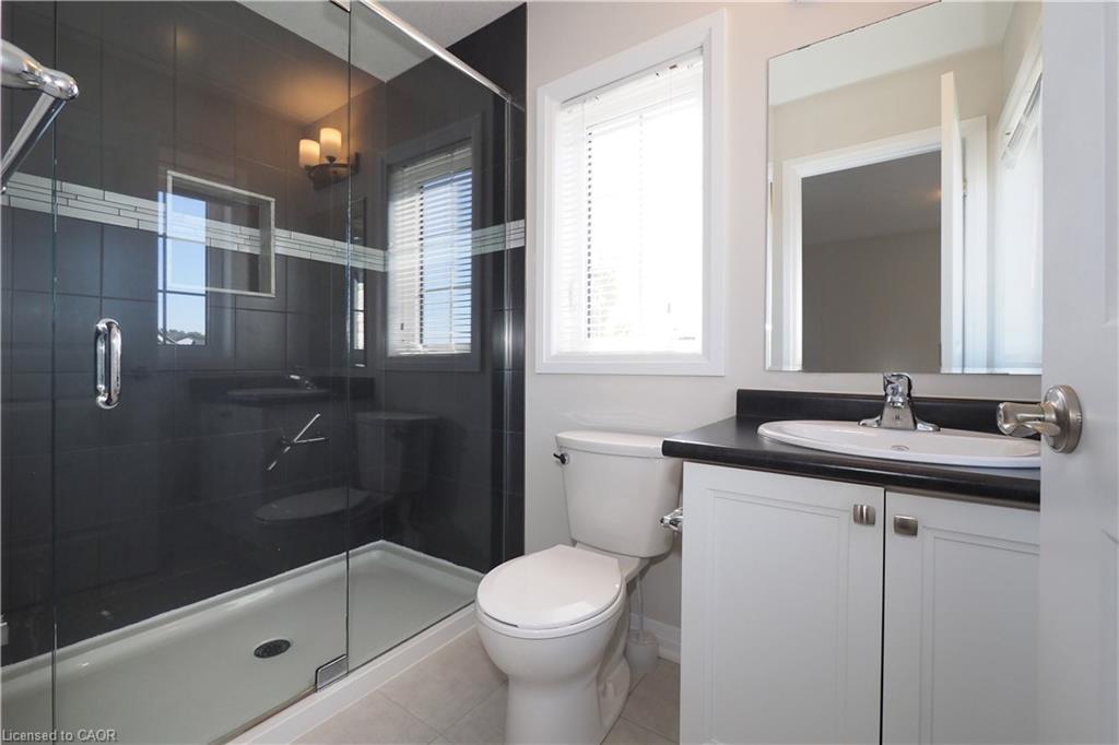 181 South Creek Drive, Kitchener, ON - Indoor Photo Showing Bathroom