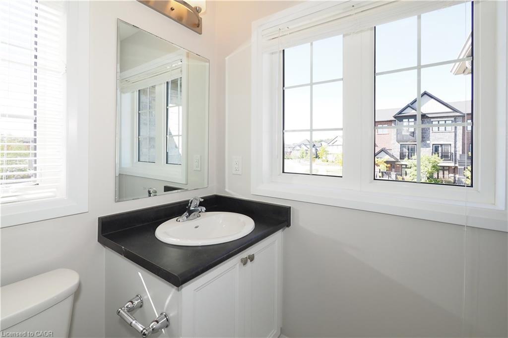 181 South Creek Drive, Kitchener, ON - Indoor Photo Showing Bathroom