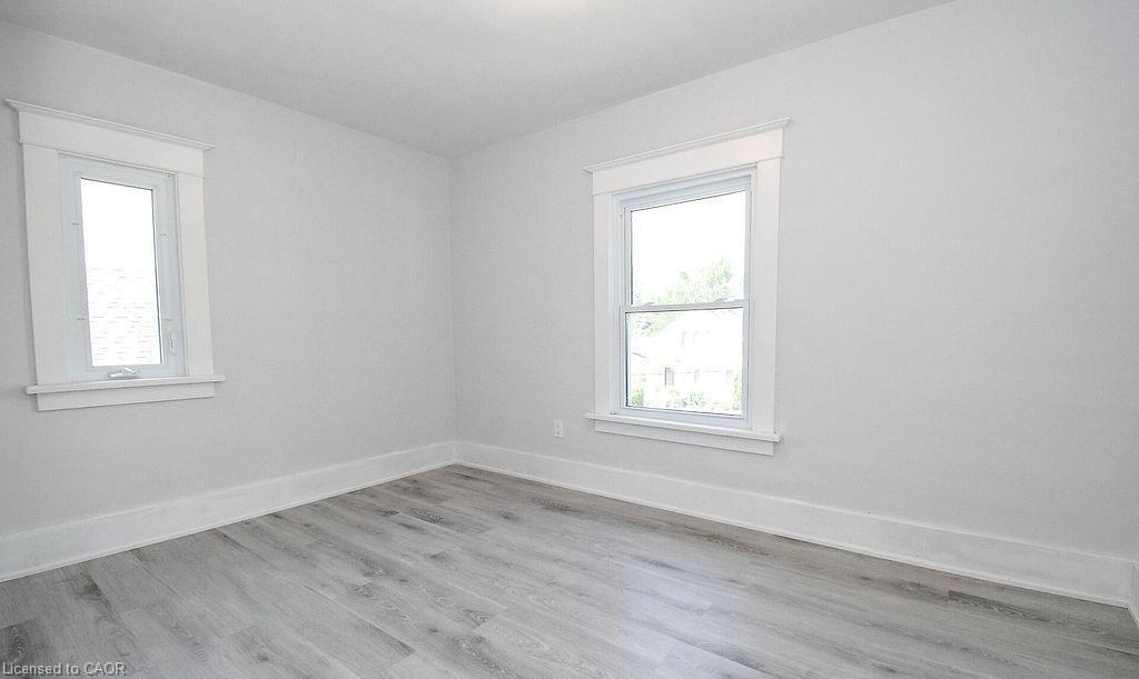 5810 Symmes Street, Niagara Falls, ON - Indoor Photo Showing Other Room