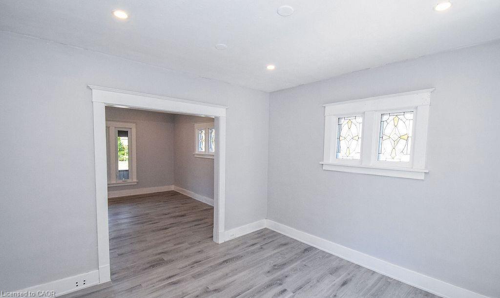 5810 Symmes Street, Niagara Falls, ON - Indoor Photo Showing Other Room