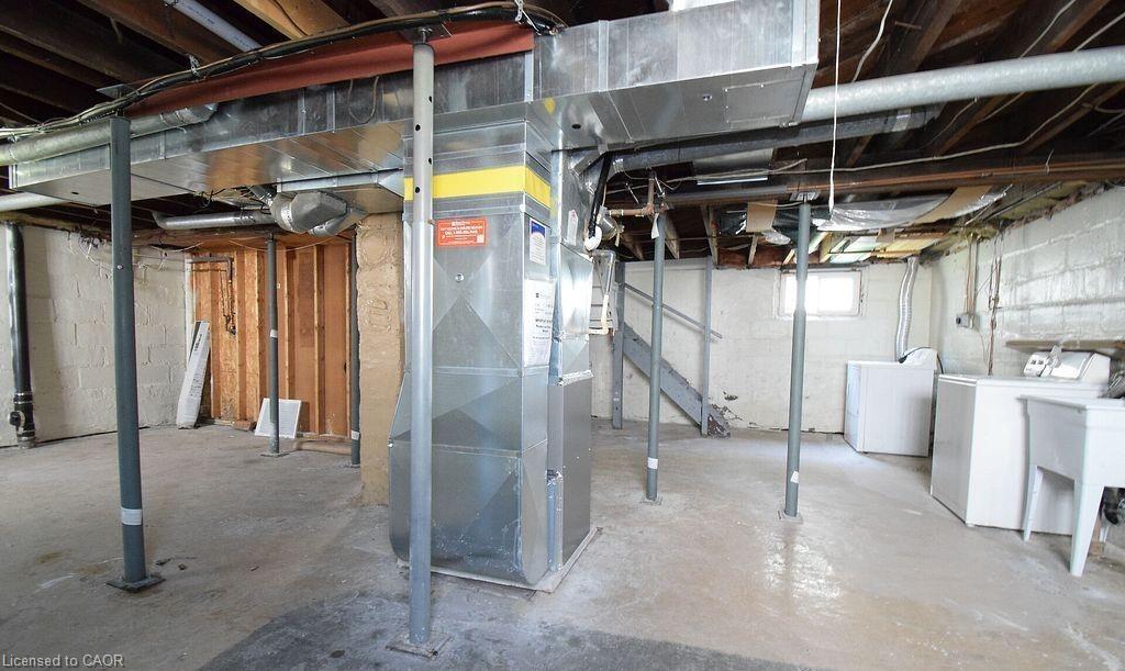 5810 Symmes Street, Niagara Falls, ON - Indoor Photo Showing Basement