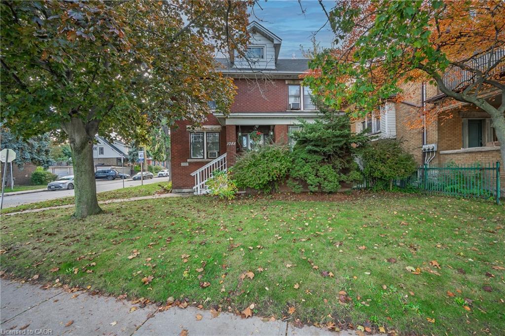 1088 King Street E, Hamilton, ON - Outdoor