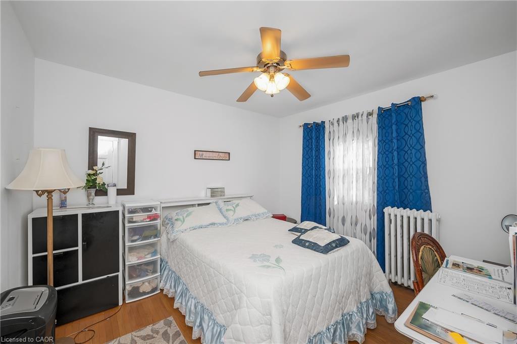 1088 King Street E, Hamilton, ON - Indoor Photo Showing Bedroom