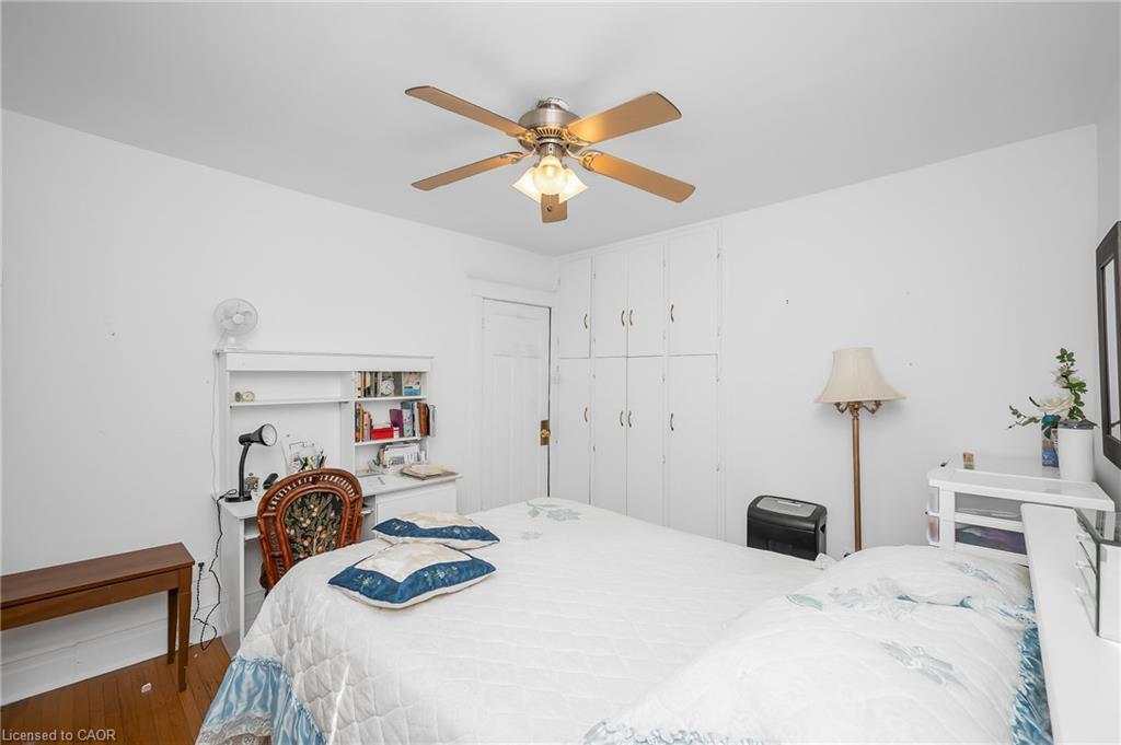 1088 King Street E, Hamilton, ON - Indoor Photo Showing Bedroom