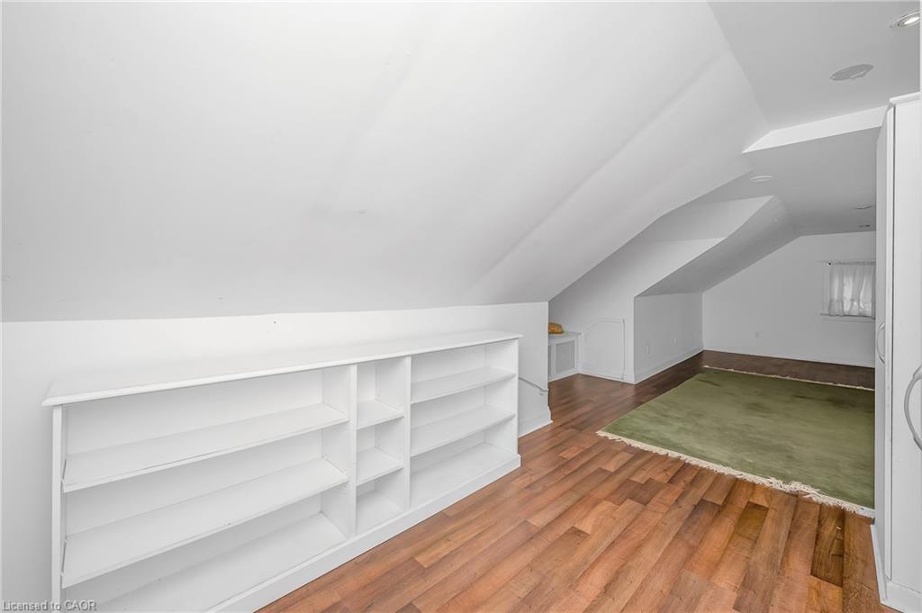 1088 King Street E, Hamilton, ON - Indoor Photo Showing Other Room