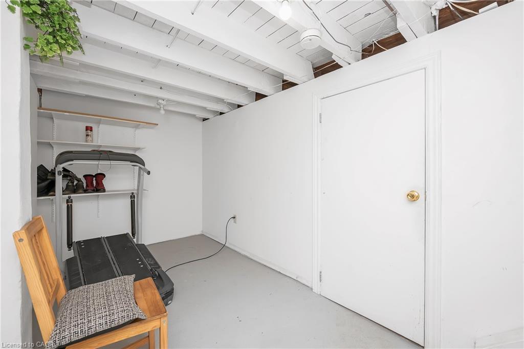 1088 King Street E, Hamilton, ON - Indoor