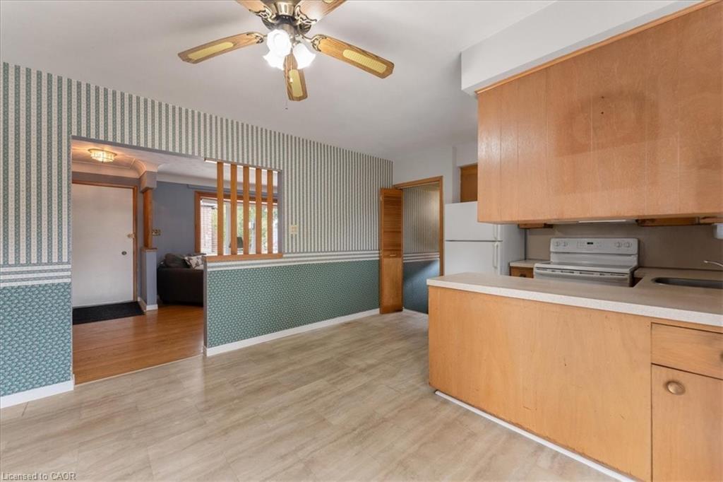 507 Upper Paradise Road, Hamilton, ON - Indoor Photo Showing Kitchen