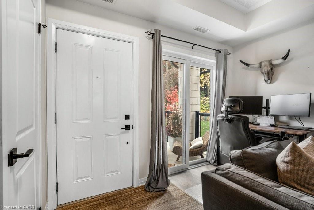 32-25 Isherwood Avenue, Cambridge, ON - Indoor Photo Showing Office