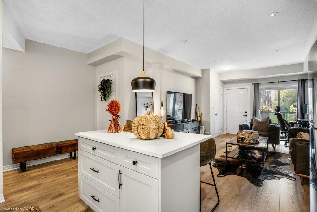 32-25 Isherwood Avenue, Cambridge, ON - Indoor