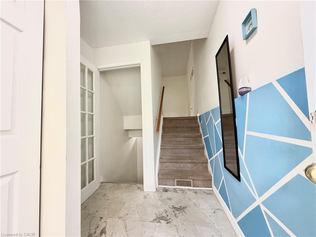 12-61 Thaler Avenue, Kitchener, ON - Indoor Photo Showing Other Room