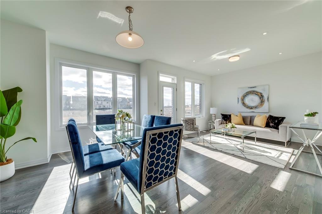3262 Crystal Drive, Oakville, ON - Indoor Photo Showing Dining Room