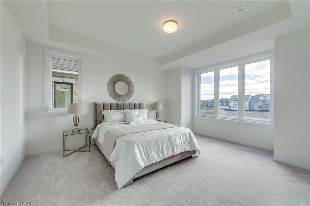 3262 Crystal Drive, Oakville, ON - Indoor Photo Showing Bedroom