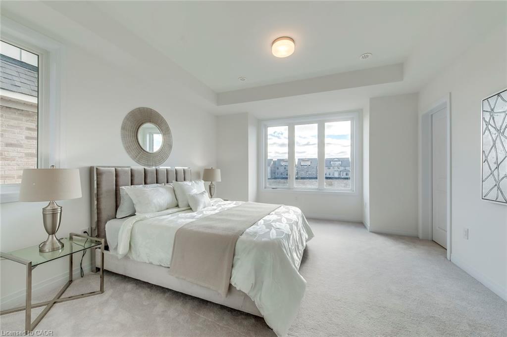 3262 Crystal Drive, Oakville, ON - Indoor Photo Showing Bedroom