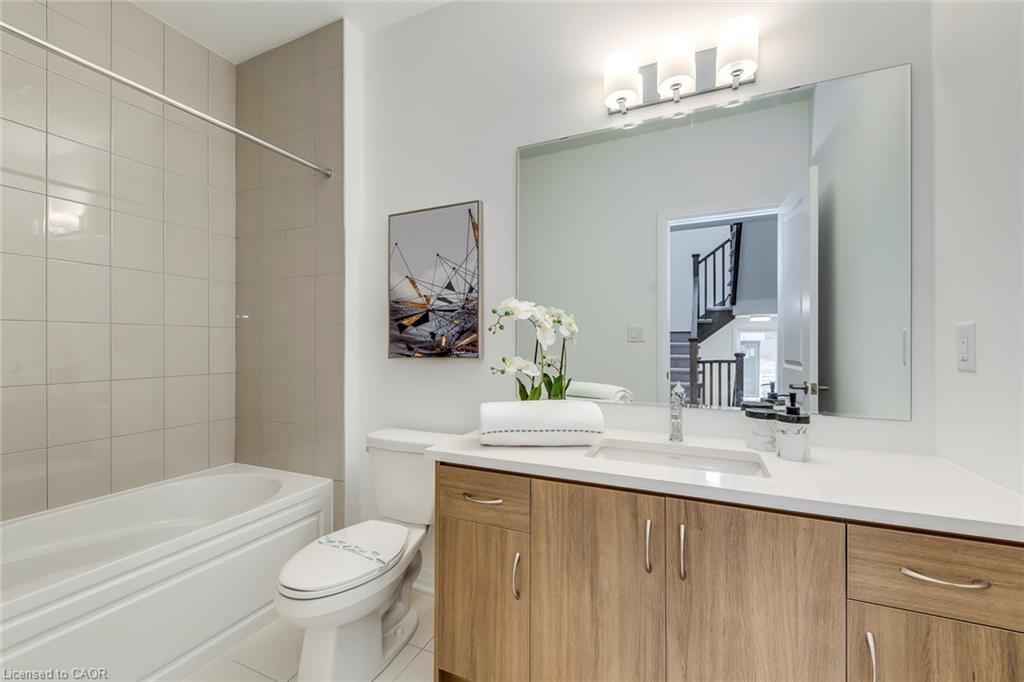 3262 Crystal Drive, Oakville, ON - Indoor Photo Showing Bathroom