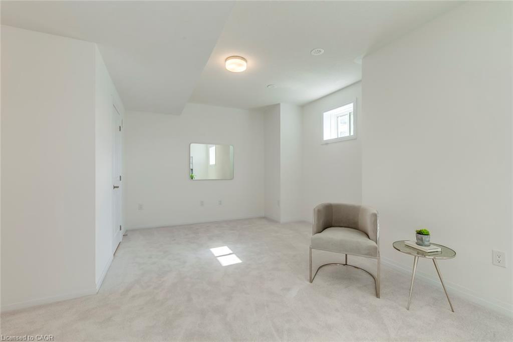 3262 Crystal Drive, Oakville, ON - Indoor Photo Showing Other Room