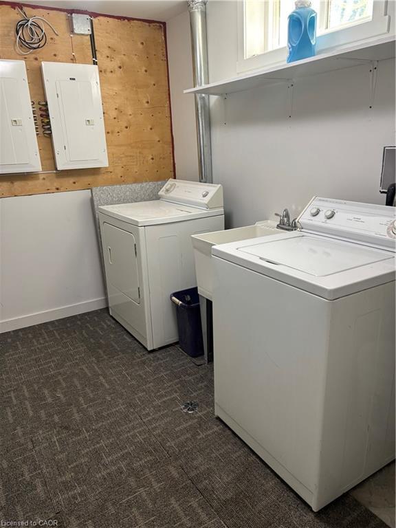 Lower Level-131 Kinzie Avenue, Kitchener, ON - Indoor Photo Showing Laundry Room