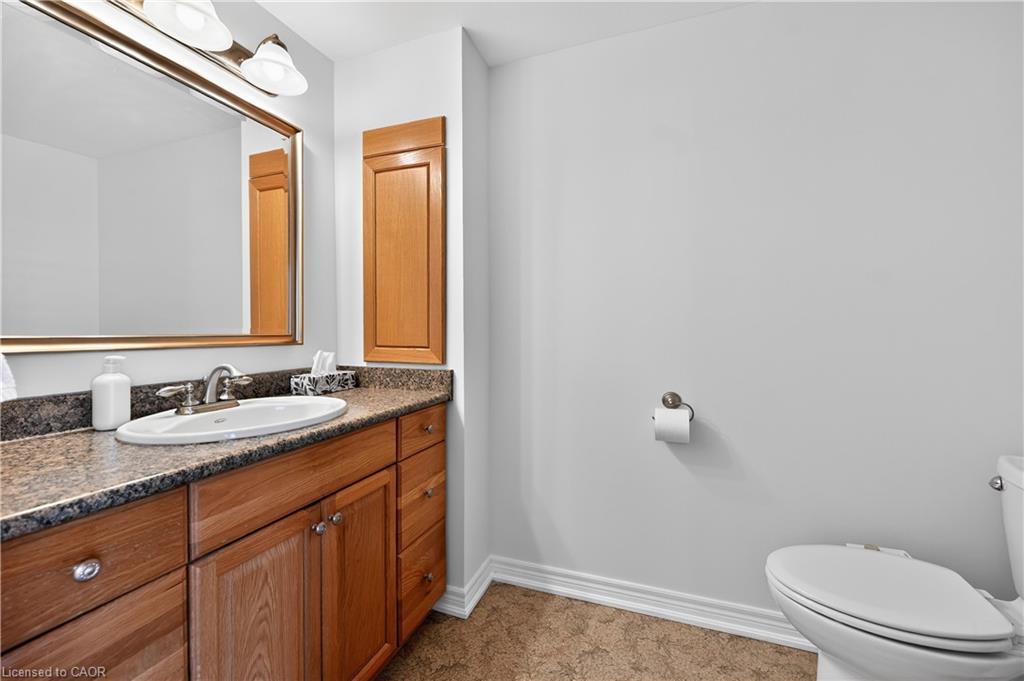 20-1011 White Oak Drive, Burlington, ON - Indoor Photo Showing Bathroom