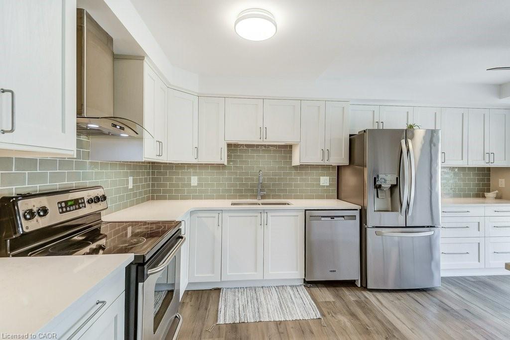 9D-67 Caroline Street S, Hamilton, ON - Indoor Photo Showing Kitchen With Stainless Steel Kitchen With Upgraded Kitchen