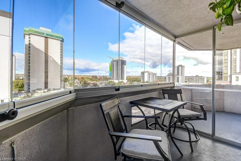 9D-67 Caroline Street S, Hamilton, ON - With Exterior