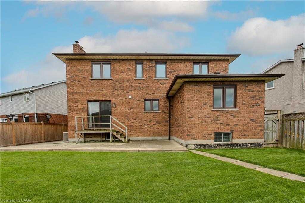 18 Marcel Place, Hamilton, ON - Outdoor With Deck Patio Veranda With Exterior