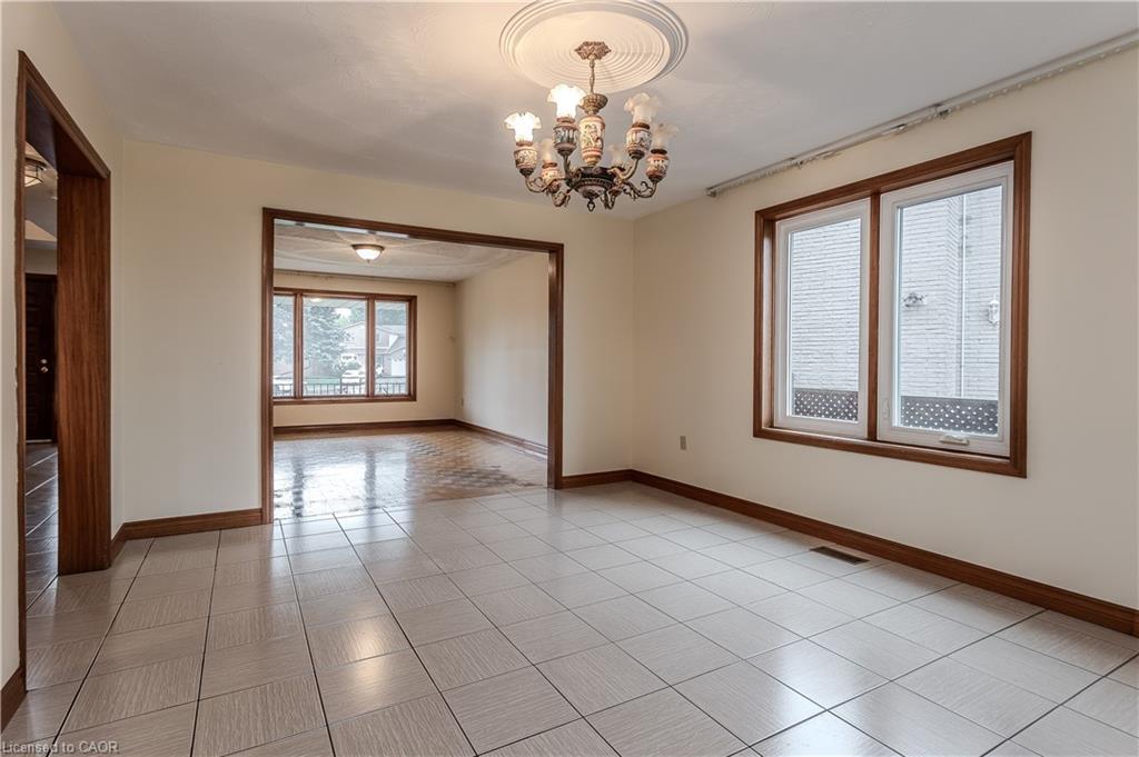 18 Marcel Place, Hamilton, ON - Indoor Photo Showing Other Room