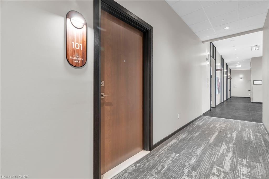 101-525 New Dundee Road, Kitchener, ON - Indoor Photo Showing Other Room