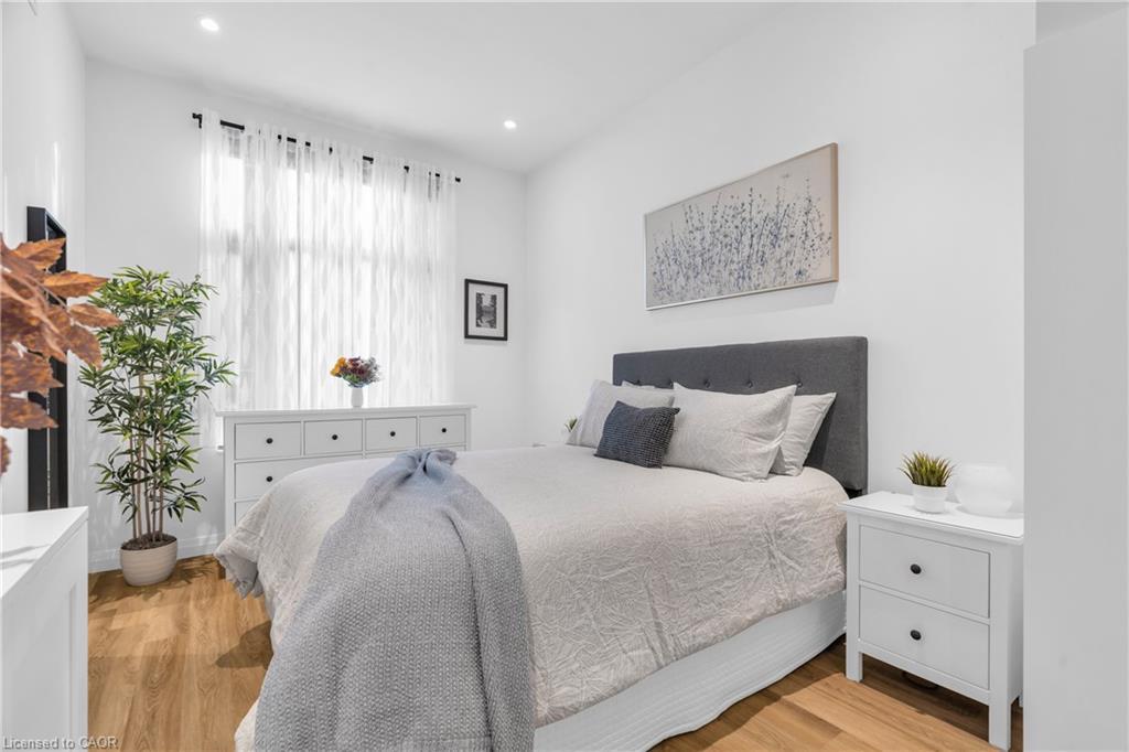 101-525 New Dundee Road, Kitchener, ON - Indoor Photo Showing Bedroom