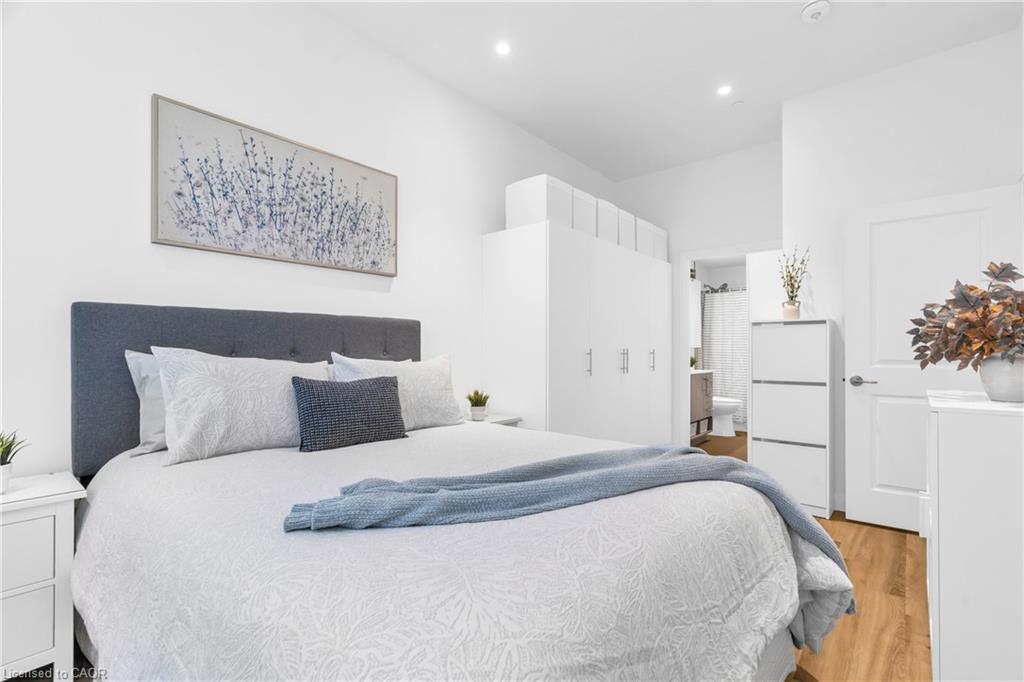 101-525 New Dundee Road, Kitchener, ON - Indoor Photo Showing Bedroom