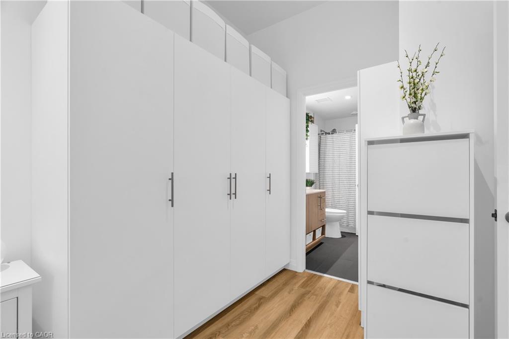 101-525 New Dundee Road, Kitchener, ON - Indoor Photo Showing Other Room