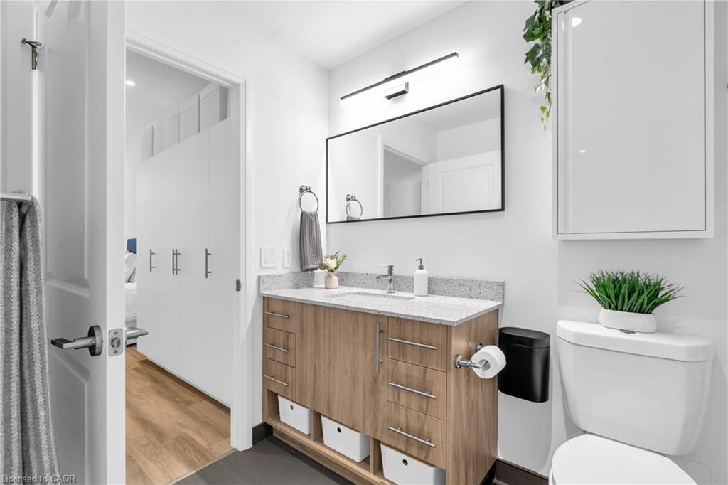 101-525 New Dundee Road, Kitchener, ON - Indoor Photo Showing Bathroom