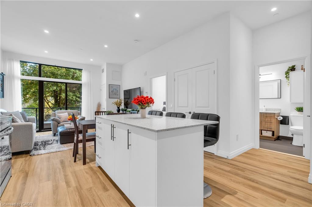 101-525 New Dundee Road, Kitchener, ON - Indoor