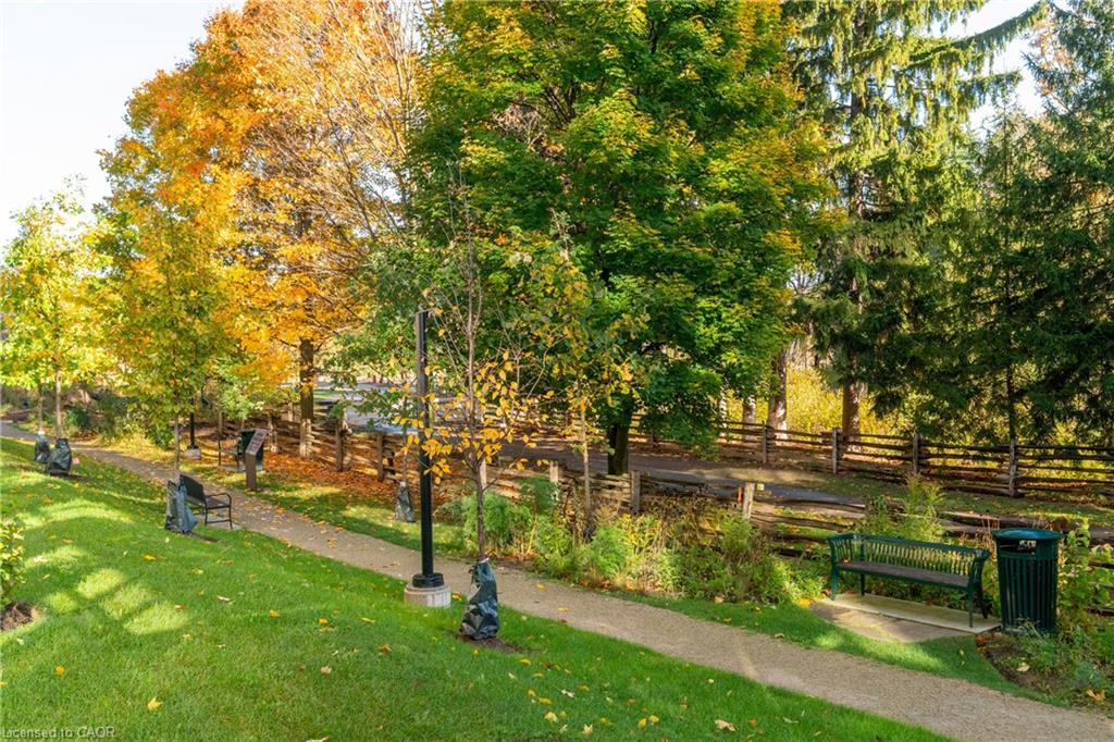 101-525 New Dundee Road, Kitchener, ON - Outdoor