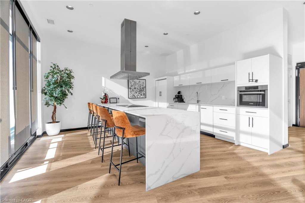 101-525 New Dundee Road, Kitchener, ON - Indoor Photo Showing Kitchen