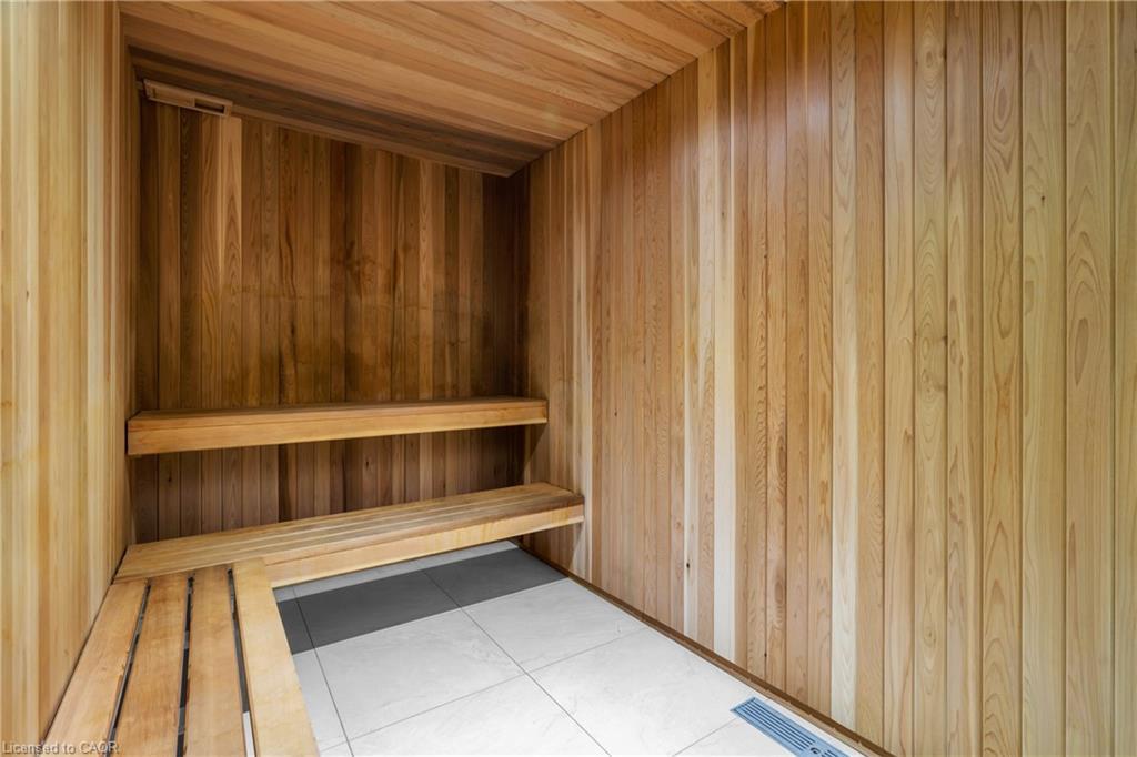 101-525 New Dundee Road, Kitchener, ON - Indoor Photo Showing Other Room