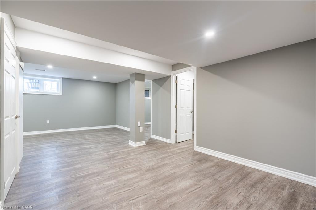 8561 Dogwood Crescent, Niagara Falls, ON - Indoor Photo Showing Other Room