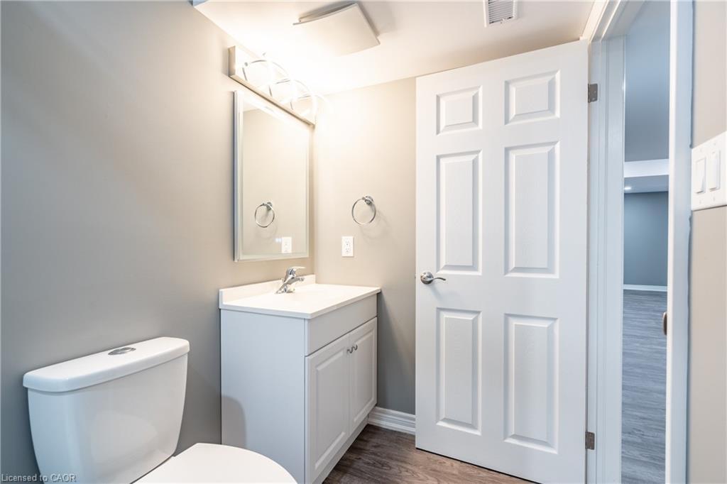 8561 Dogwood Crescent, Niagara Falls, ON - Indoor Photo Showing Bathroom