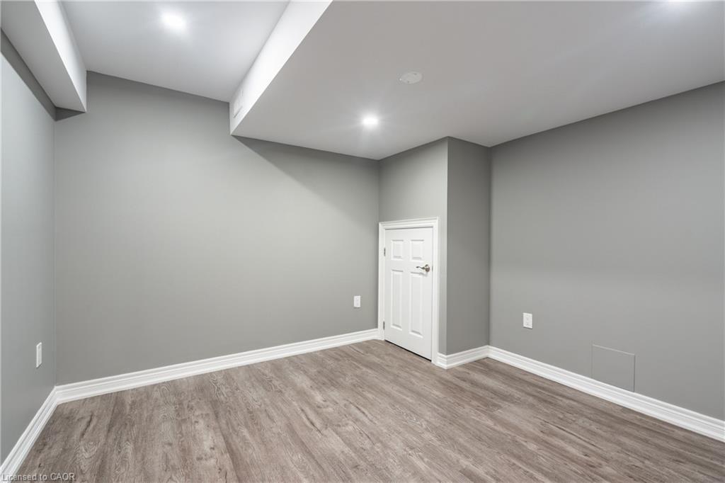 8561 Dogwood Crescent, Niagara Falls, ON - Indoor Photo Showing Other Room