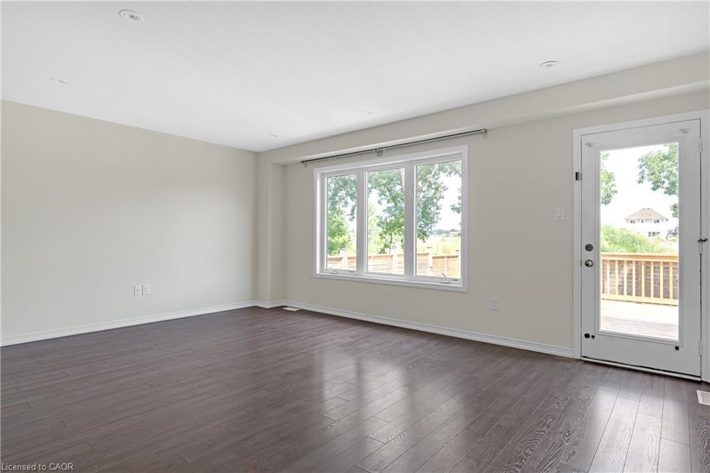 8561 Dogwood Crescent, Niagara Falls, ON - Indoor Photo Showing Other Room