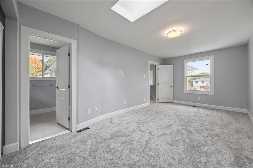 24 Culver Court, London, ON - Indoor Photo Showing Other Room