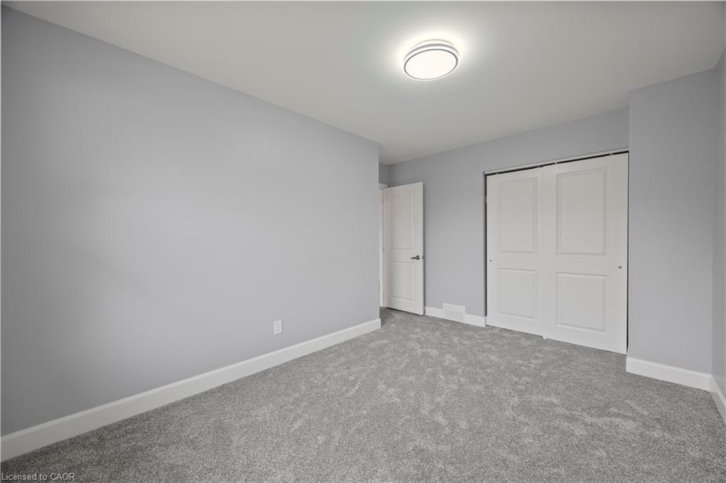 24 Culver Court, London, ON - Indoor Photo Showing Other Room