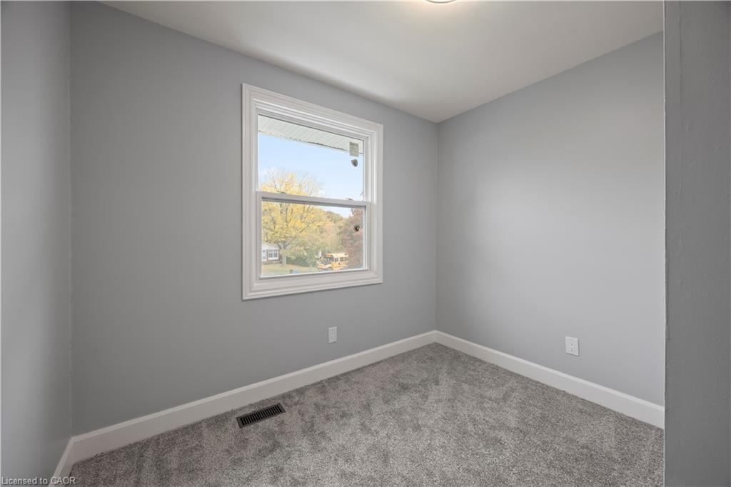 24 Culver Court, London, ON - Indoor Photo Showing Other Room