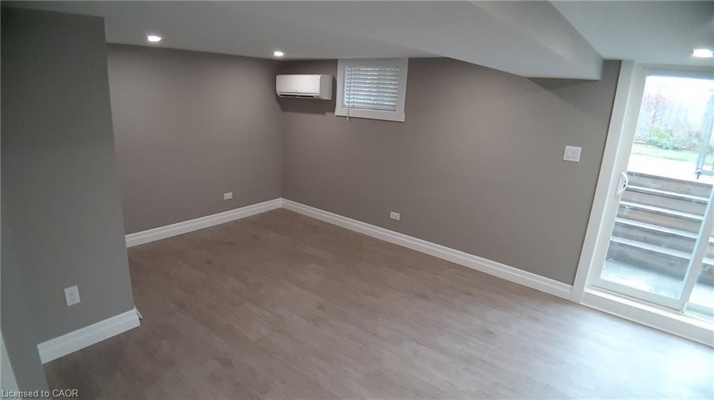 2-232 Eaglewood Drive, Hamilton, ON - Indoor Photo Showing Other Room