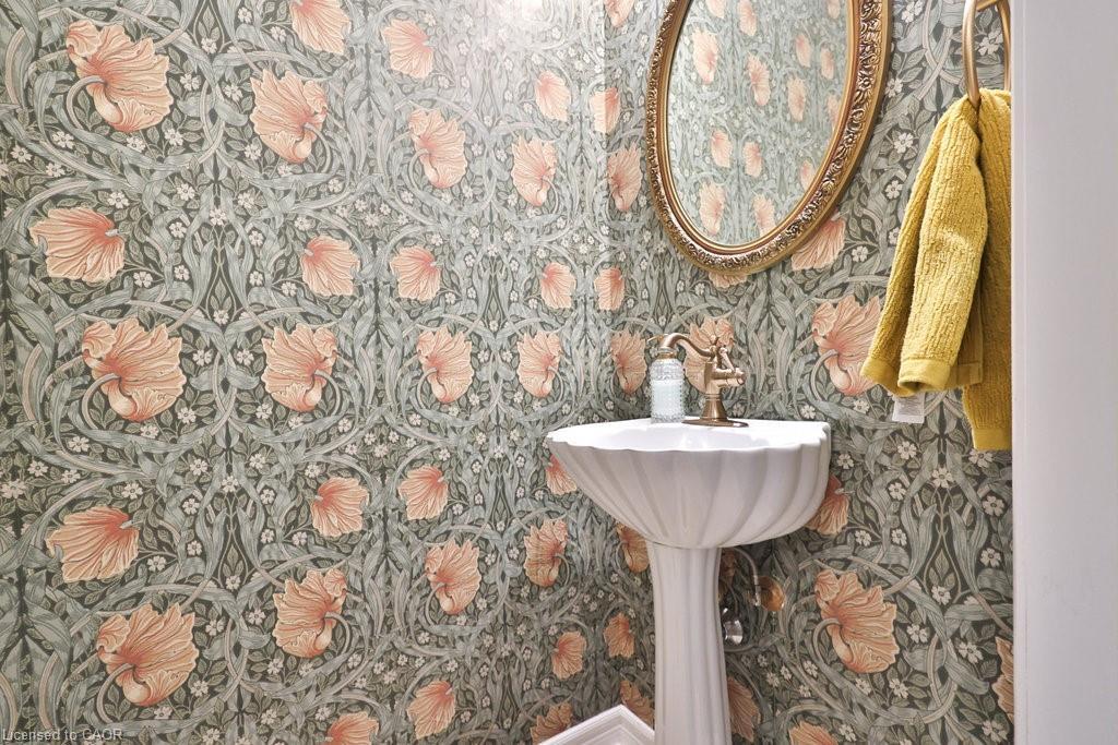 1025 Shaw Drive, Mississauga, ON - Indoor Photo Showing Bathroom