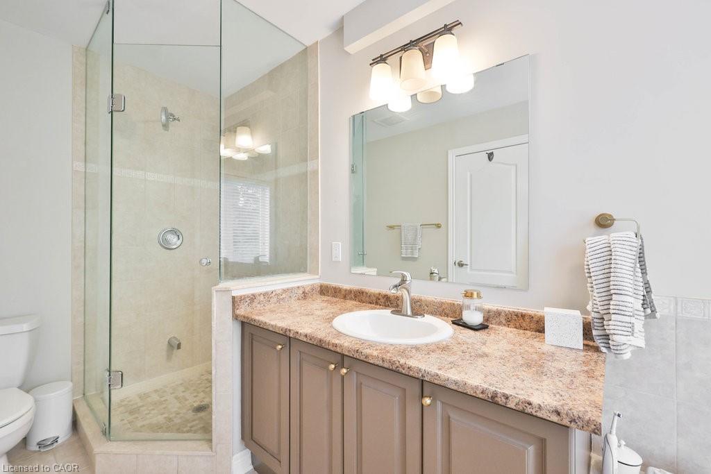 1025 Shaw Drive, Mississauga, ON - Indoor Photo Showing Bathroom