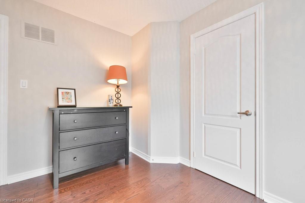 1025 Shaw Drive, Mississauga, ON - Indoor Photo Showing Other Room